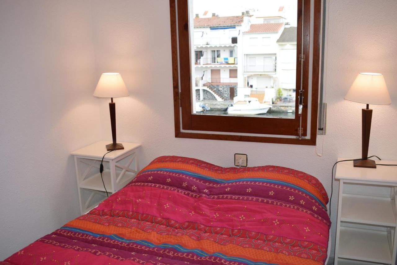 Apartamento Con Bonitas Vistas Al Canal Ref 337 Емпуриабрава Екстериор снимка