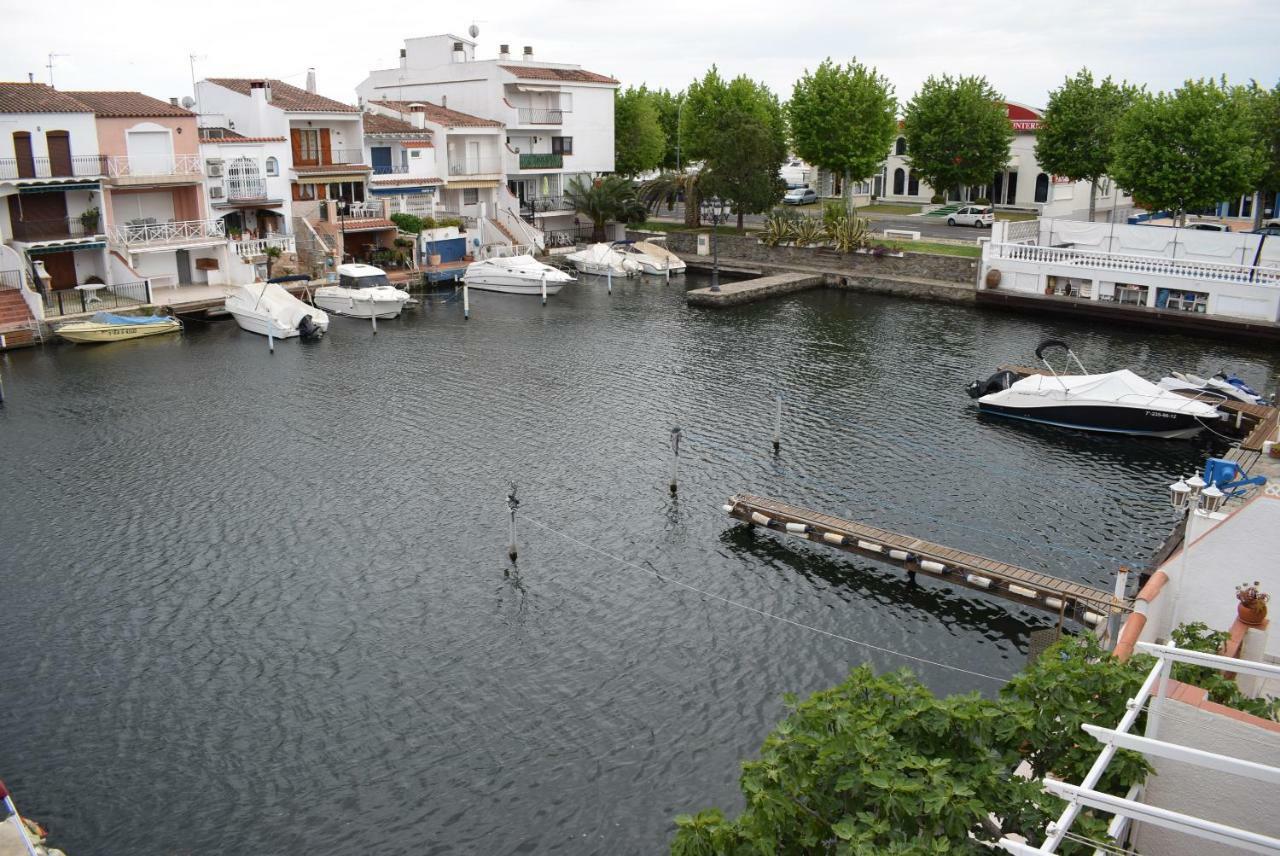 Apartamento Con Bonitas Vistas Al Canal Ref 337 Емпуриабрава Екстериор снимка